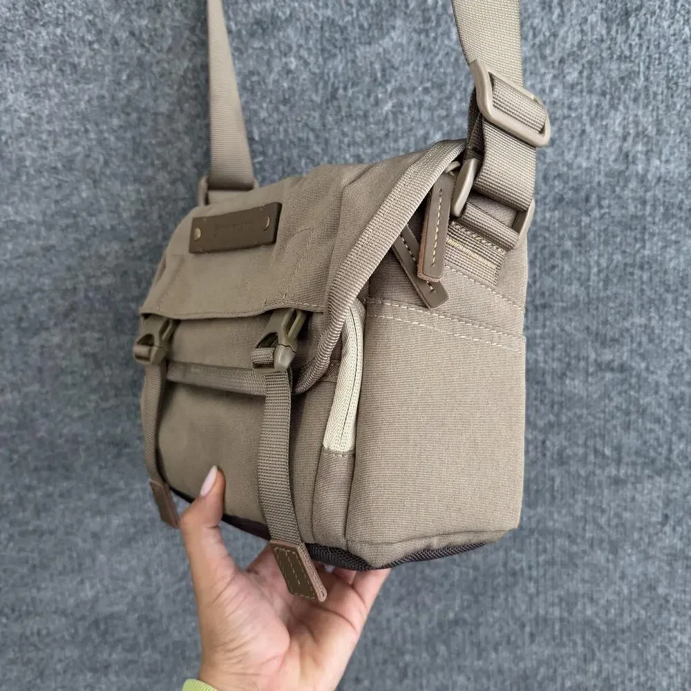 Vanguard VEO 21M Camera Messenger Bag Beige Padded Polyester Rain Cover Strap